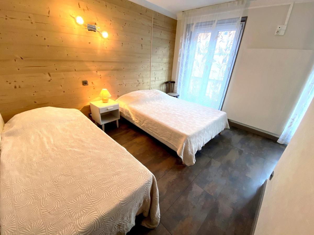 Chambres Avec Garage Motos Lanslebourg-Mont-Cenis Exterior photo